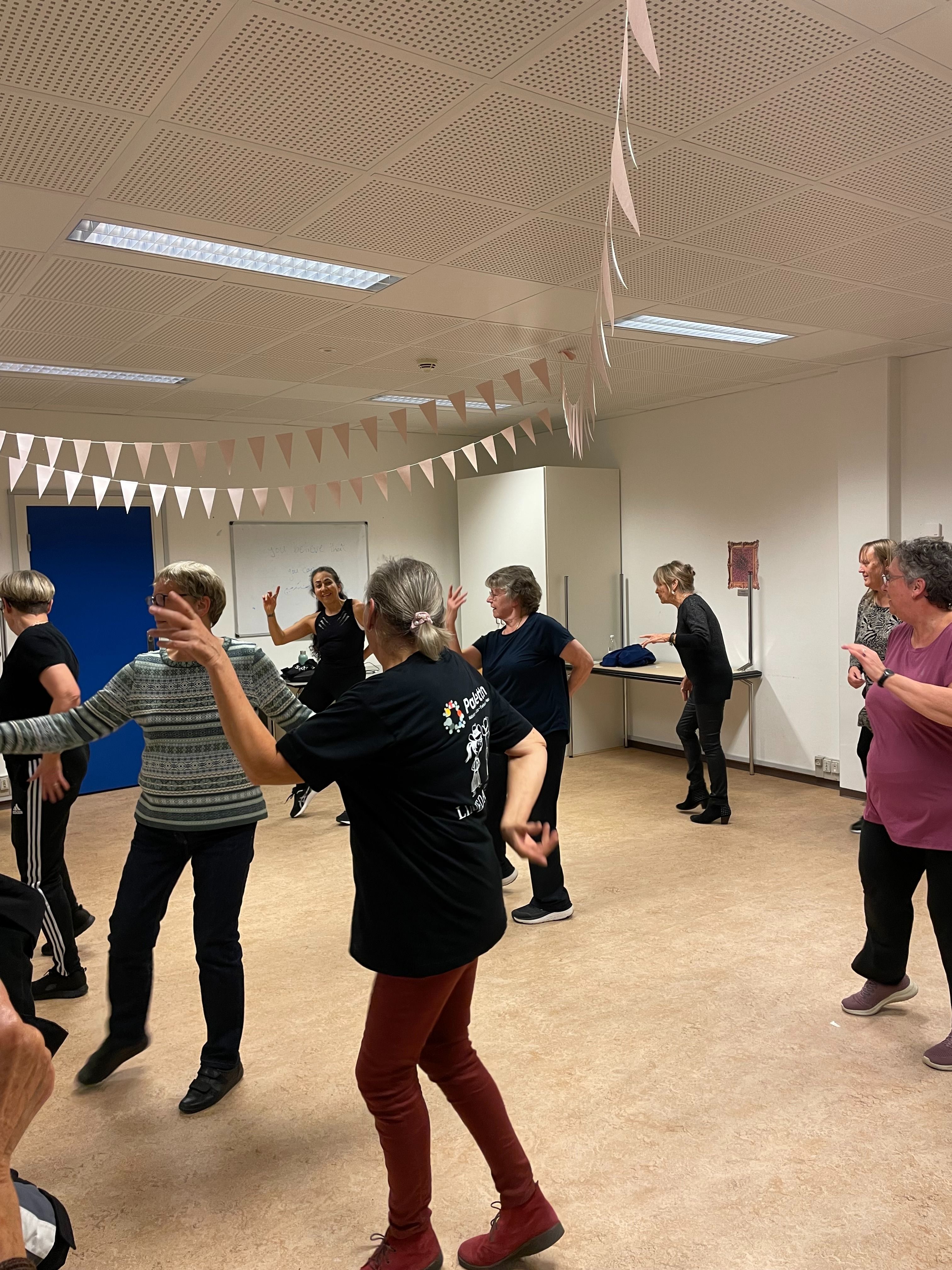 Zumba til Seniormessen 2024